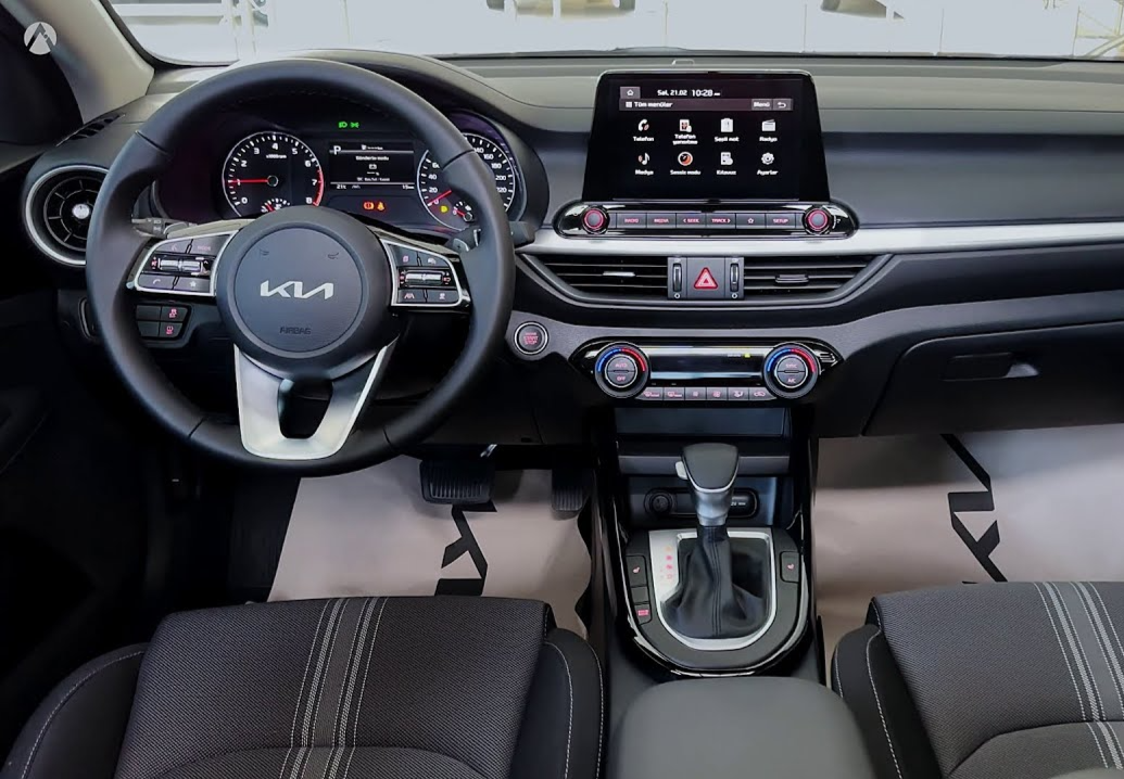 KIA CERATO for rent (2.0ltrs)